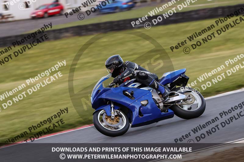 brands hatch photographs;brands no limits trackday;cadwell trackday photographs;enduro digital images;event digital images;eventdigitalimages;no limits trackdays;peter wileman photography;racing digital images;trackday digital images;trackday photos